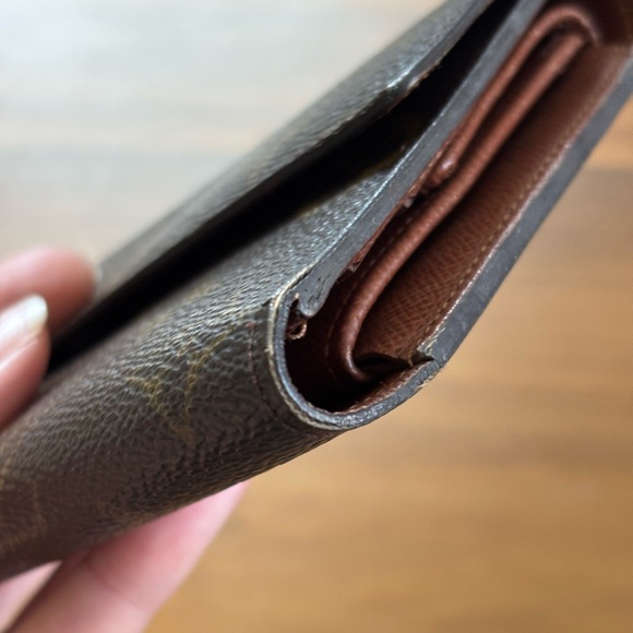 Louis Vuitton Monogram Porte Tresor International Wallet - Picture 13 of 17